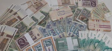 Monde. - 950 banknotes / coupons - various dates (Sans prix