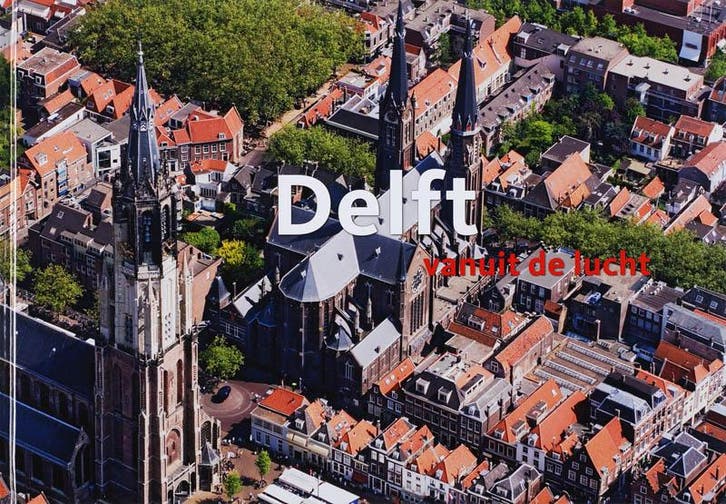 Delft vanuit de lucht 9789078067078 P. Deelman, Boeken, Kunst en Cultuur | Fotografie en Design, Gelezen, Verzenden