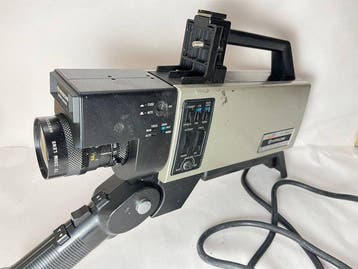 Hitachi VK-C800 Saticon Color Video Camera + TV Zoom Lens
