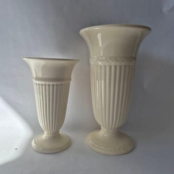 Wedgwood - Vaas (2) - Edme - Porselein - Trompetvazen