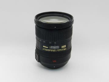 Nikon AF-S NIKKOR 18-200mm f/3.5-5.6G ED DX VR Objectif