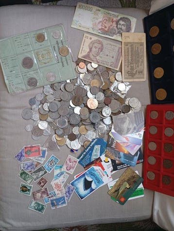 Wereld. lotto da 1038 monete Regno- Repubblica Mondiali