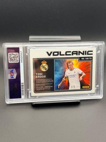 2021/22 Panini Obsidian Toni Kroos 1/5 Gesigneerde kaart,, Nieuw