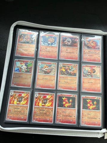 Pokémon - 250 Card - large and special reverse holo rare, Nieuw