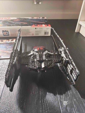 Lego Set - Star Wars - Kylo Rens TIE Fighter - 75179, Kinderen en Baby's, Nieuw