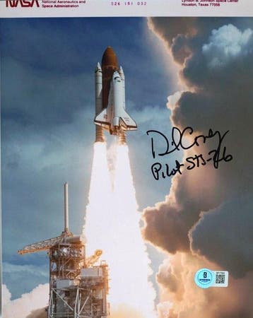 Astronaut - Richard O. Covey Autograph, Photo with Beckett