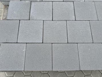 Veiling - 86,4 M2 Betonsteen Medium Grey 20x20x6 Cm, Tuin en Terras, Nieuw
