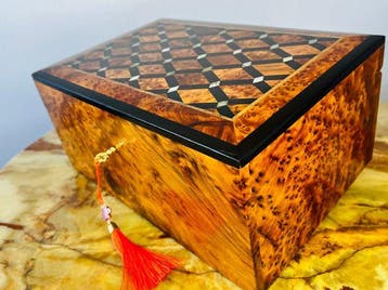 Boîte à bijoux - Bois de thuya