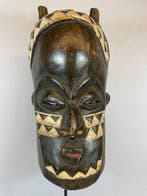 African mask from the Luba - Congo. (Zonder minimumprijs)