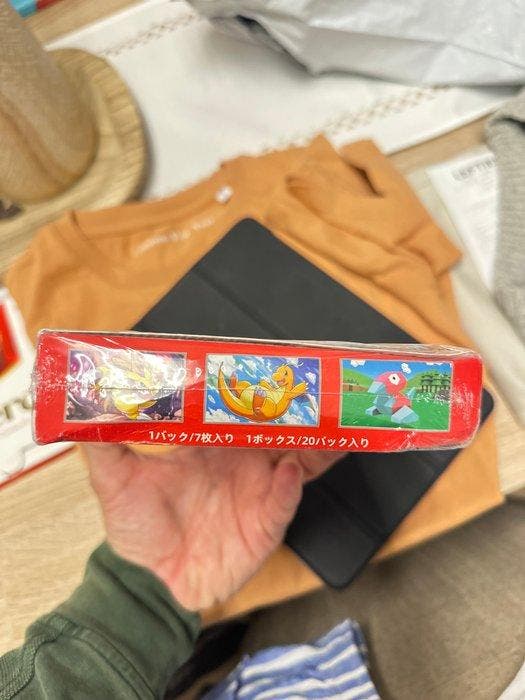 Pokémon - 1 Booster box - Pokémon Card 151 - Scarlet &, Hobby en Vrije tijd, Verzamelkaartspellen | Pokémon