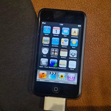 Apple - iPod Touch 1st Generation - 8GB Black (Model MA623ZD, Nieuw