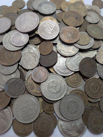 Bulgarije. Lot of 400+ coins, various denominations XX cent.