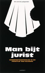 Man bijt jurist 9789059114937 E. van de Luytgaarden, Verzenden, Gelezen, E. van de Luytgaarden