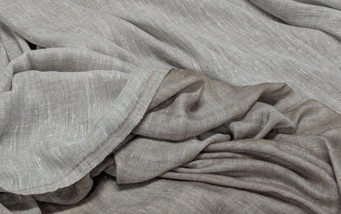 Mario Cavelli “Soffuso” – Tendaggio Visone Naturale |, Antiquités & Art, Tapis & Textile