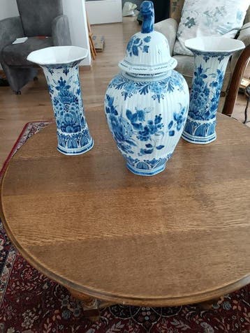 De Porceleyne Fles, Delft - Vaas (3) - Aardewerk - 3-delig