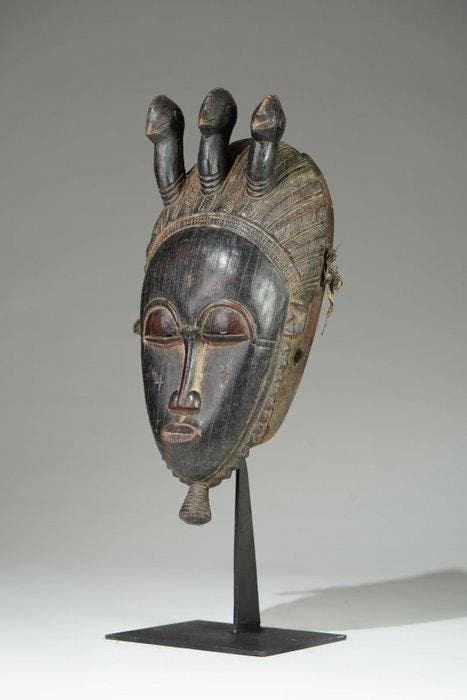 Een houten masker - Baule - Ivoorkust (Zonder minimumprijs), Antiek en Kunst, Kunst | Niet-Westerse kunst