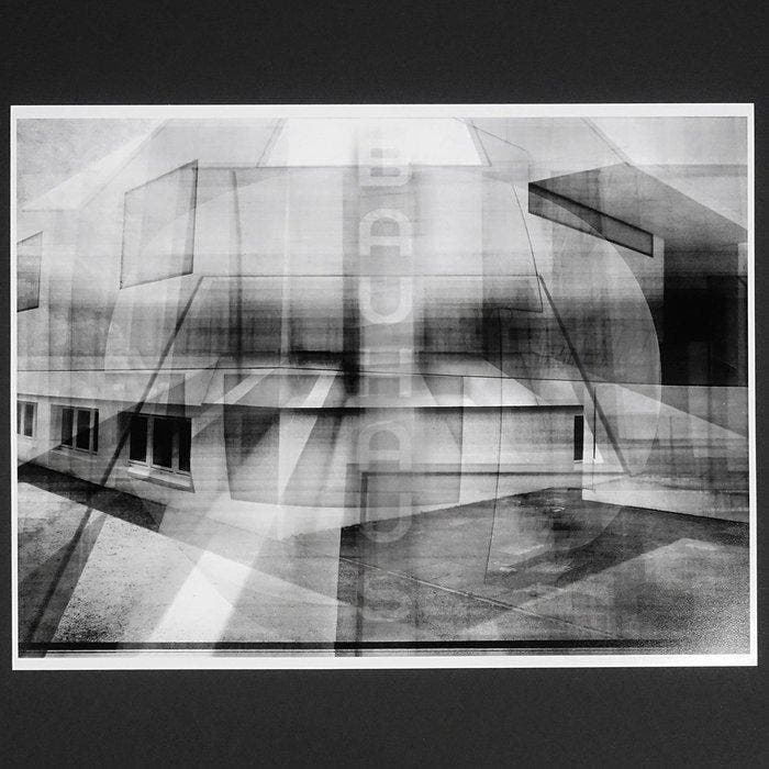 Frank Machalowski - Bauhaus Exterior#3, Antiquités & Art, Art | Objets design