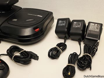Sega MegaDrive + Mega Cd II + Sega 32X + 2 Controllers, Consoles de jeu & Jeux vidéo, Verzenden