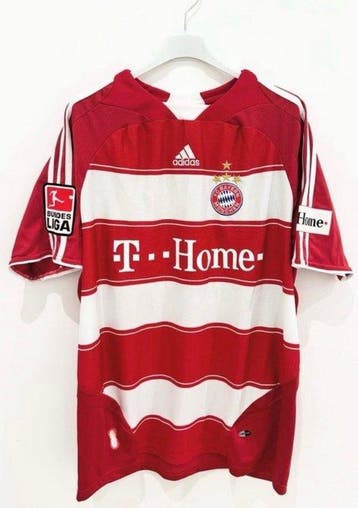 Bayern München - Duitse voetbal competitie - Luca Toni -, Nieuw