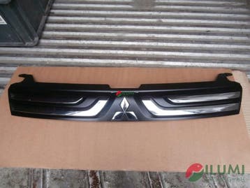 Grill MITSUBISHI Outlander 2013-2015, Verzenden, Gebruikt