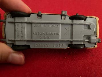 Corgi Toys 1:43 - Voiture miniature - Aston Martin DB5