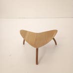 Kris Devillé - Bijzettafel - Delta - franse eik, azobe -