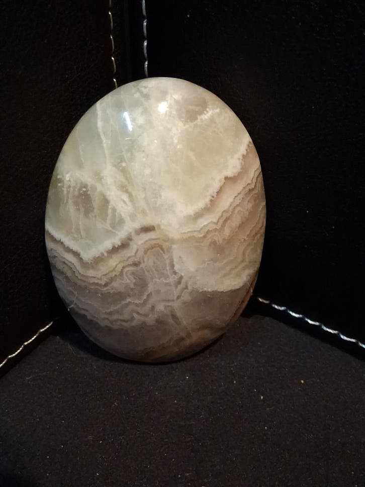 Natural Agate Palmstone - oval - 5x4 cm - crazy lace agate, Tuin en Terras, Tuinbeelden, Nieuw, Verzenden