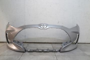 voorbumper Toyota Yaris IV 52119-0DA00, Auto-onderdelen, Verzenden, Gebruikt
