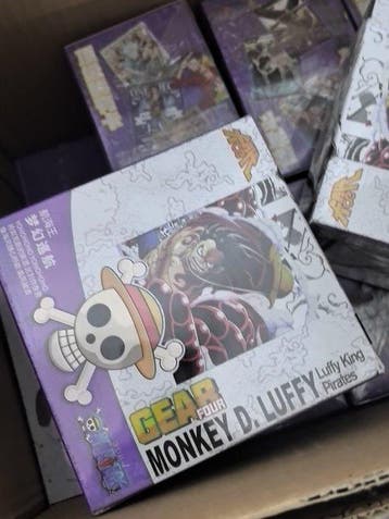 Luffy Gear 4 Limited Edition Display Card Box Sealed, Hobby en Vrije tijd, Verzamelkaartspellen | Overige, Nieuw
