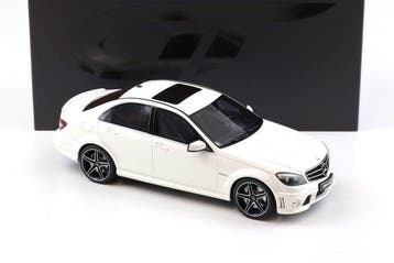 GT Spirit 1:18 - Model sedan - Mercedes-Benz C63 AMG -, Nieuw