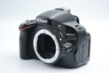 Nikon D5100 [Only 918 Shots] + AF-S Nikkor DX VR, TV, Hi-fi & Vidéo