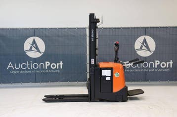 Veiling: Stapelaar BT SPE125L Elektrisch 1250kg 3.3m 2015, Ophalen