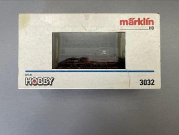 Märklin H0 - 3032 - Locomotive avec tender (1) - BR81 - DB