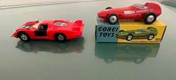 Dinky Toys, Corgi 1:43 - Modelauto (2) - ref. #210 Alfa