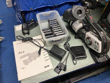 Canon XL2 with 20x lens ,filter ,charger/adapter ,MANY