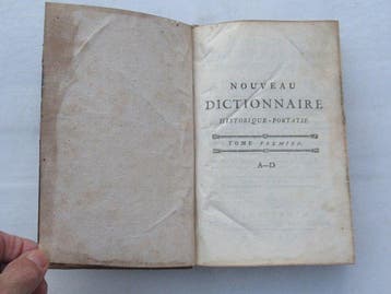 Nouveau Dictionnaire Historique Portatif. Par une Société