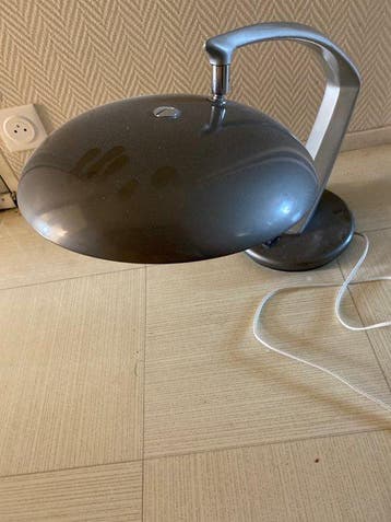 Gebogen tafellamp - Metaal - Fase-lamp (diffusor ontbreekt)