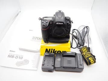 Nikon D700 camera body + MB-10 batterypack (inclusief
