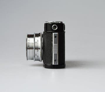 Robot II met Schneider-Kreuznach Xenar 38mm f/2.8 Appareil