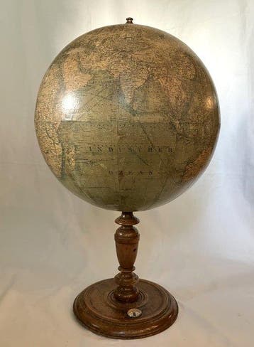 Terrestrial table globe - Ludwig Julius Heymann en Dr Henry