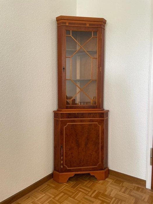 Vitrinekast - Hout - Engelse hoekvitrine, Antiek en Kunst, Curiosa en Brocante