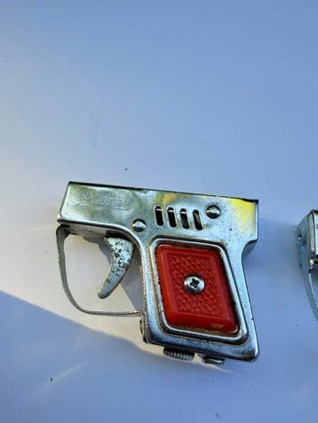 partner / corona - Sans prix de réserve - Briquet - metal,