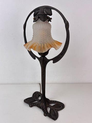 Lamp - Art Nouveau stijl tafellamp, gietijzer/spelter met