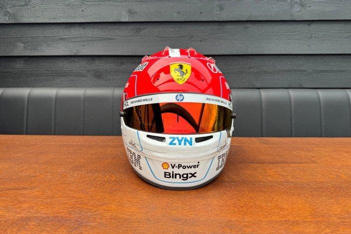Ferrari - Charles Leclerc - 2026 - Replica helmet, Collections, Marques automobiles, Motos & Formules 1