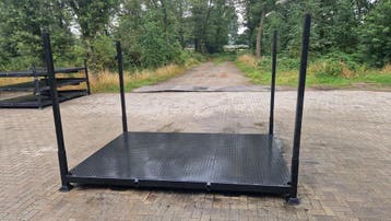stapelrek 300x200 cm met traanplaat bodem zwart gebruikt, Ophalen of Verzenden, Nieuw