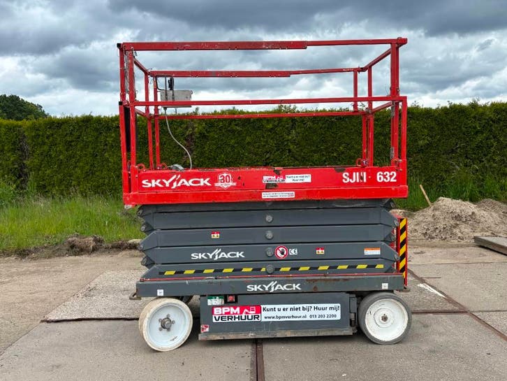 SkyJack SJ 4632 12m schaarlift Skyjack schaarhoogwerker, Zakelijke goederen, Machines en Bouw | Liften, Steigers en Ladders, Ophalen