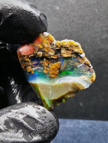 35cts Crystal Opal Ruw- 7 g