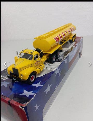 Altaya 1:43 - Model vrachtwagen (3) - Lot de 3 camions en