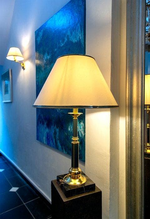 Massive - Lampe de table - Marbre, Laiton - 2 appliques, Antiek en Kunst, Curiosa en Brocante