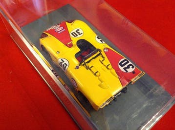Spark 1:43 - Voiture de course miniature - ref. #S1979